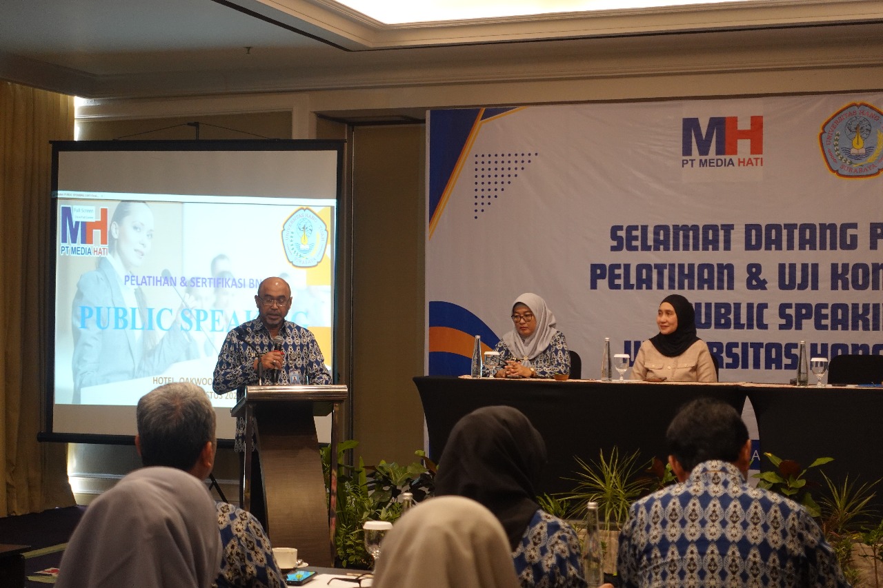 Pelatihan Public Speaking PT Media Hati dan Universitas Hang Tuah